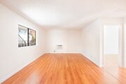 Photo - 980 White Knoll Dr