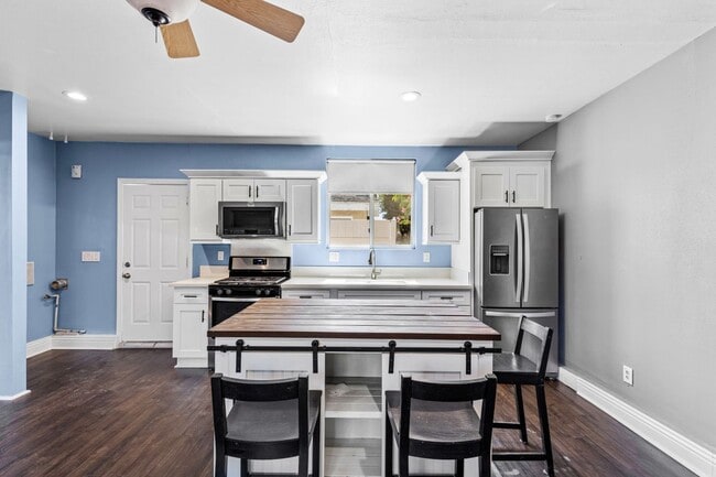 Building Photo - 19403 Welby Way