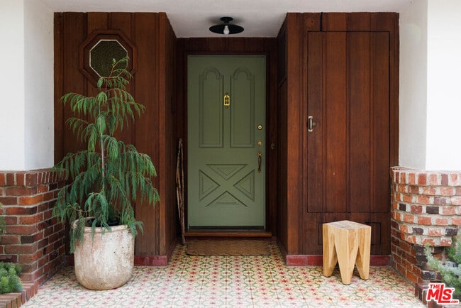 Photo - 1575 E Loma Alta Dr