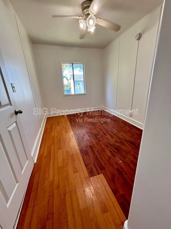 Photo - 10156 Helendale Ave