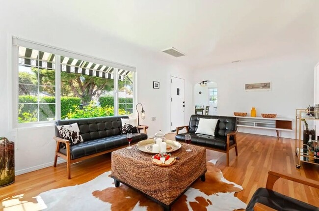 Photo - 1008 Carpinteria St