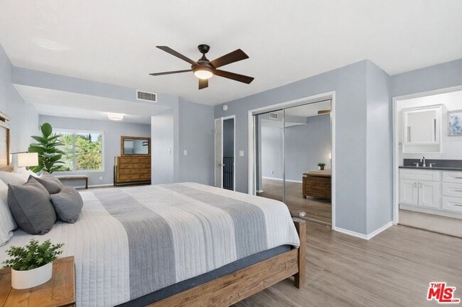 Photo - 5500 Blanco Ave