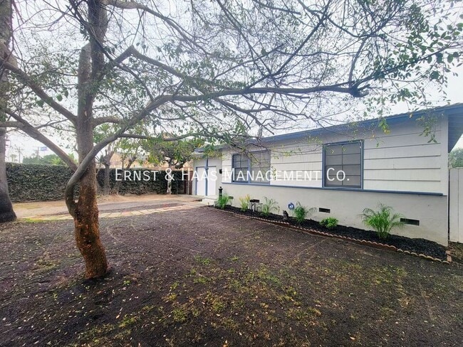 Photo - 13414 Lynne Dr