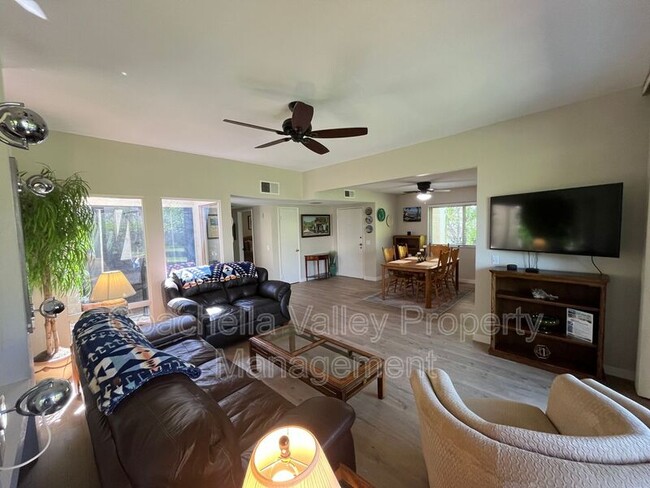 Photo - 643 N Vía Acapulco