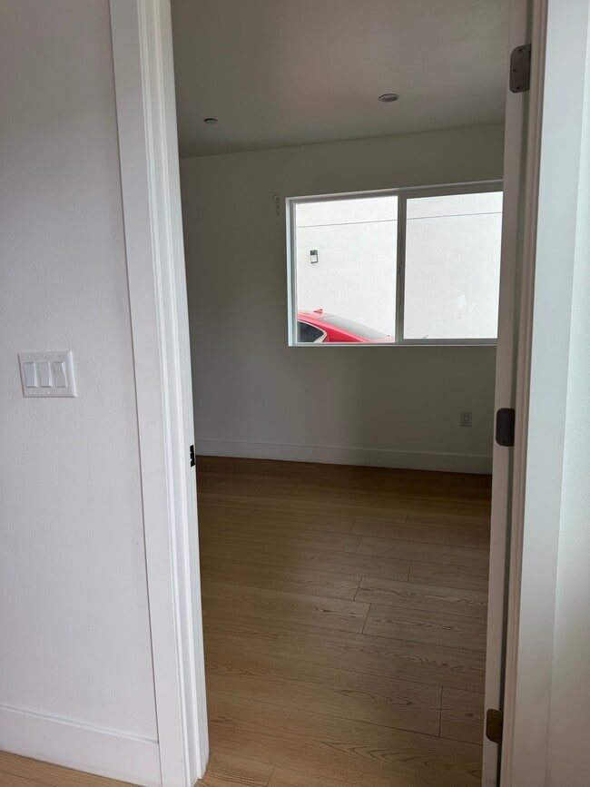 Photo - 1400 57th St