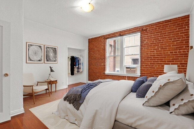 Photo - 1843 North Cherokee