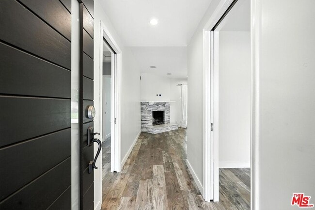 Photo - 6137 Laurelgrove Ave House