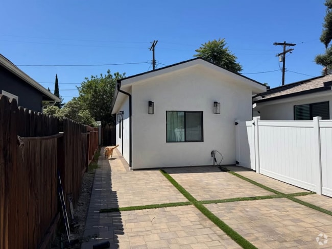 Building Photo - 22654 Miranda St Unit 22654 Miranda st Rental