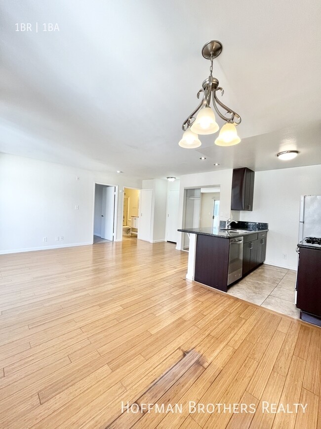 Photo - 860 S Ardmore Ave Unit 103