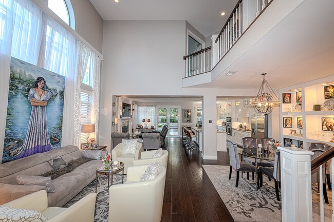 Photo - 4623 Da Vinci St