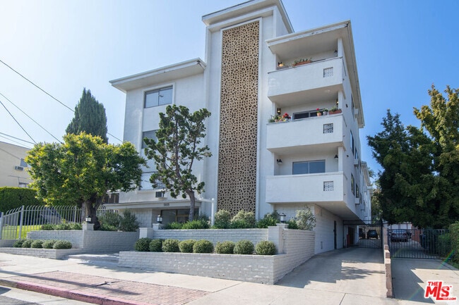 Building Photo - 5935 Chula Vista Way Unit 204 Rental