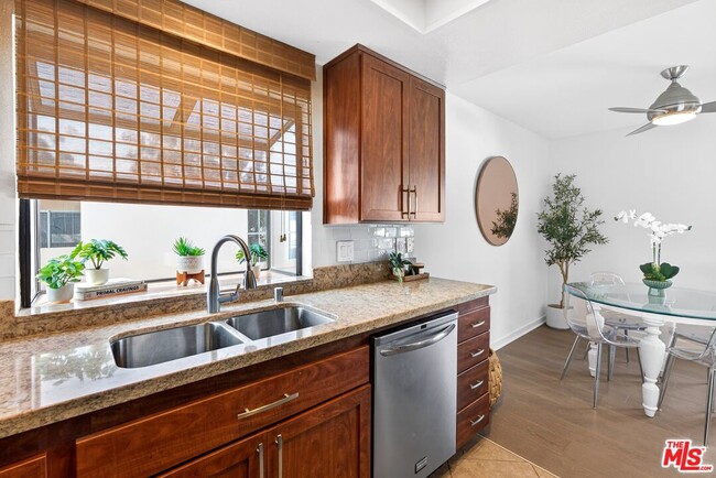 Photo - 848 Lincoln Blvd Unit N