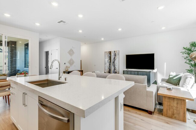 Photo - 414 Caliper Wy