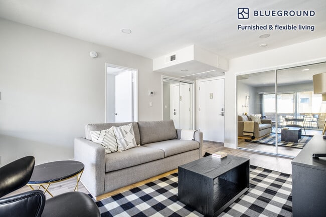 Photo - 330 N Crescent Dr Unit FL3-ID400