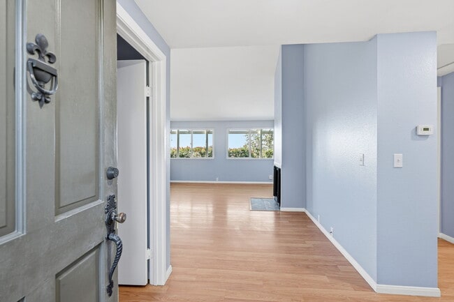 Photo - 1999 Seawind Way