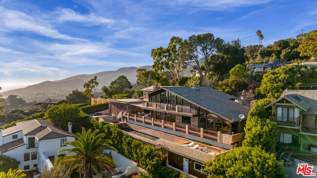 Photo - 620 Resolano Dr