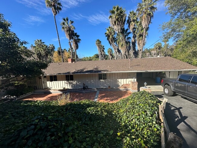 Building Photo - 4370 Calavo Dr