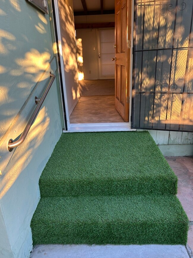 Photo - 7111 Mohawk St