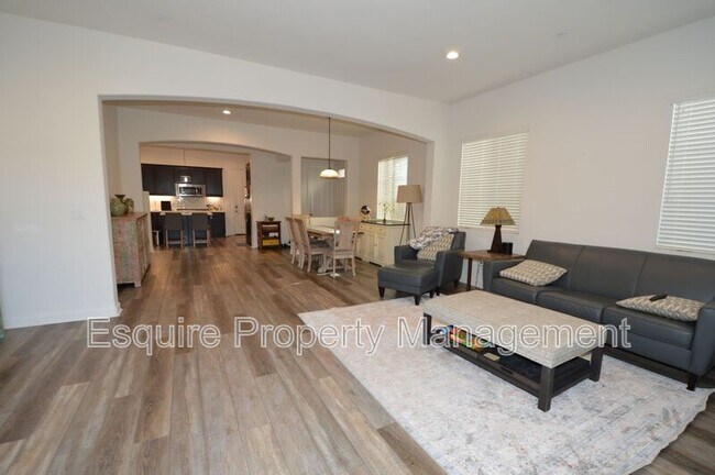 Photo - 1608 Range Rd