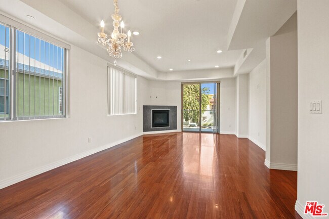 Photo - 819 S Holt Ave Unit 201