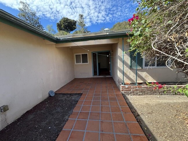 Building Photo - 5613 Campanile Way