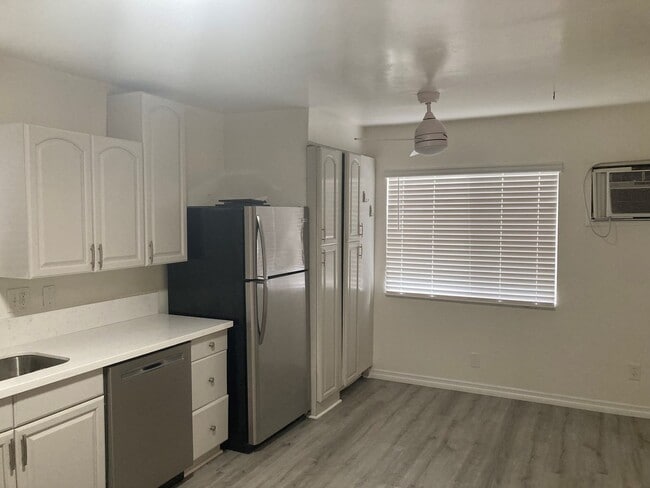 Building Photo - 2-Bed, 2-Bath Near SDSU! Unit 7 - 7
