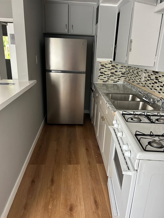 Photo - 1548 N Kingsley Dr