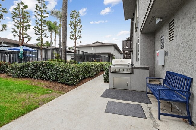 Photo - Loma Vista Apartments