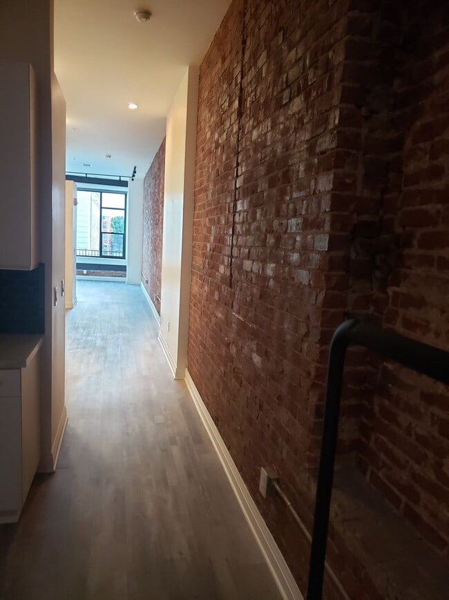 Photo - Promenade 151 - Work-Live Unit 155 Loft