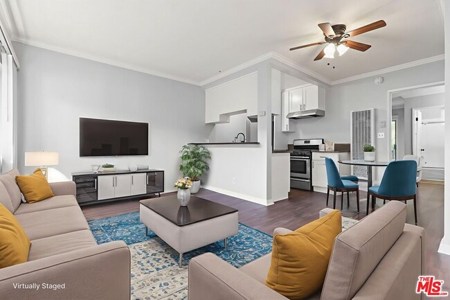 Building Photo - 5555 Carlton Way Unit 19