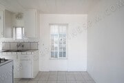 Photo - Pacific Beach 1 Bedroom Cottage with Parki... Apartment