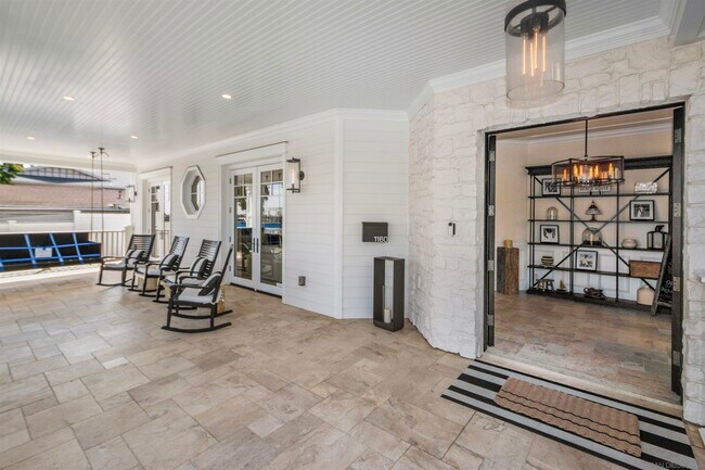 Photo - 1160 Pine St