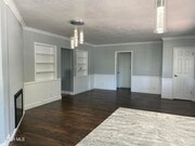 Photo - 4511 Barnard St