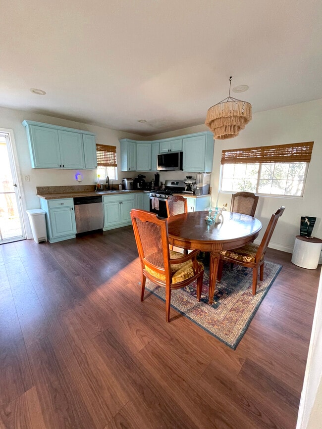 Kitchen - 2264 Imperial Ave