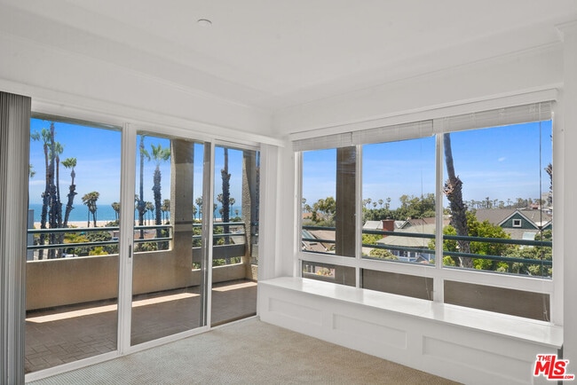 Building Photo - 122 Ocean Park Blvd Unit 511
