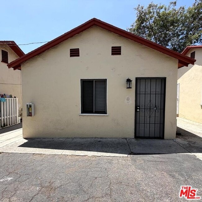 Building Photo - 139 S Rosemead Blvd