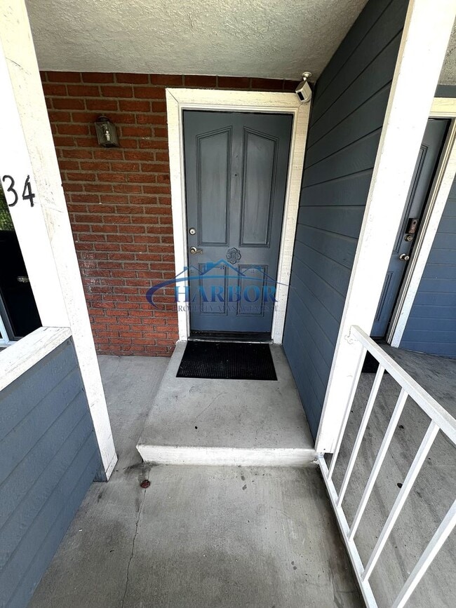 Photo - MOVE IN SPECIAL $1,000 OFF 1st Months Rent