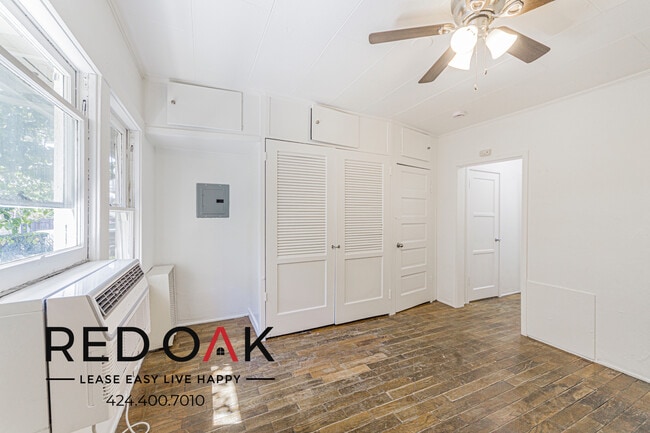 Photo - 1559 N Hill Ave Unit 11