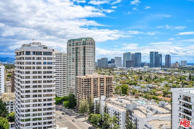 Building Photo - 10701 Wilshire Blvd Unit 1903