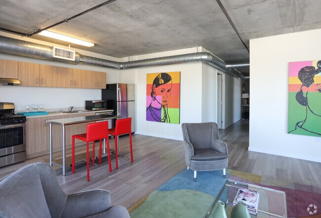 2BR, 2BA-1171 SF - Lumina Hollywood