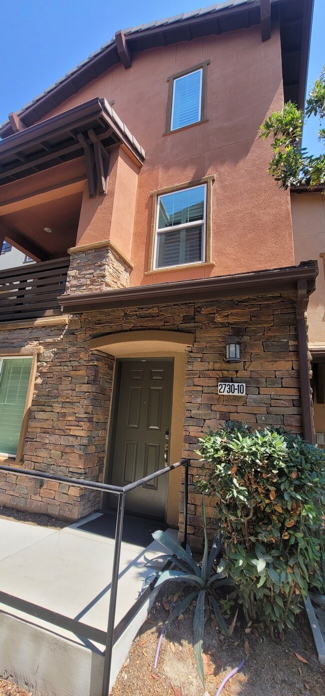 Photo - 2730 Sparta Rd Townhome