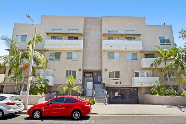 Building Photo - 11312 Huston St Unit 6-6 Rental