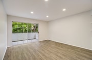Photo - 1527 Veteran Ave Apartments