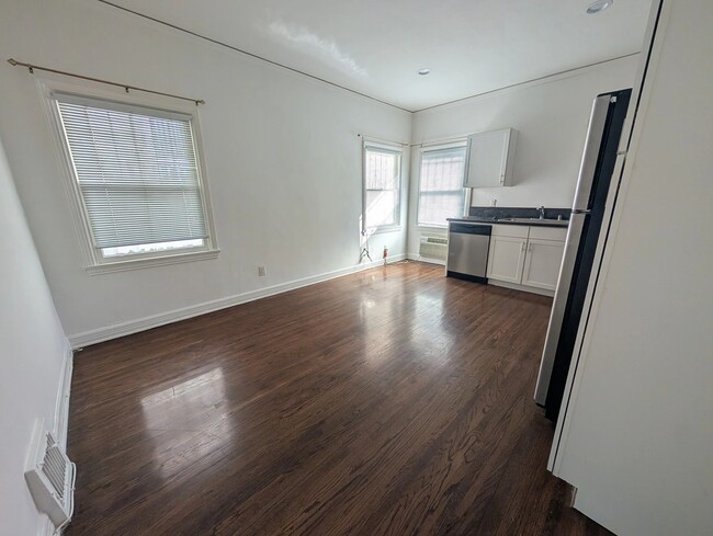 Photo - 626 Cochran Ave Unit 6