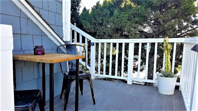 Photo - 2853 Hawthorn St Unit 3 - (2853 Hawthorn)