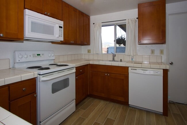 Photo - Bonsall Gem - Great Value with Pool/Spa, Available March 2026