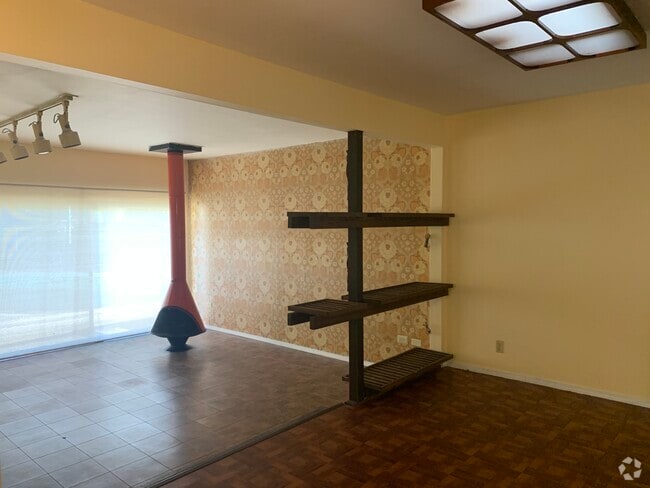 Building Photo - 1100 S Lincoln Ave Rental