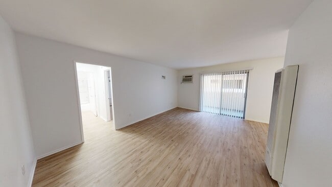 Photo - Royal Terrace Apartments