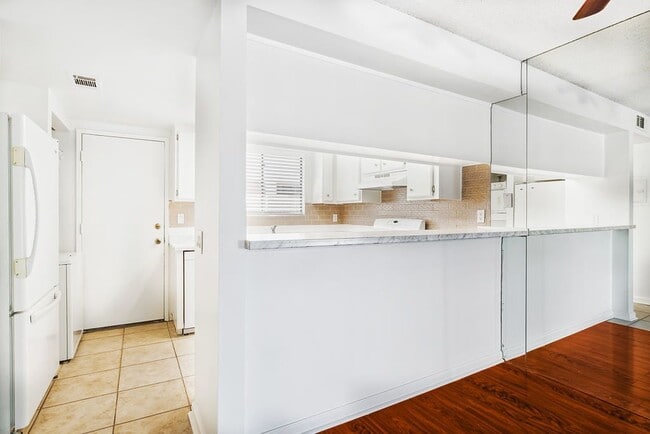 Photo - 34414 Laura Way