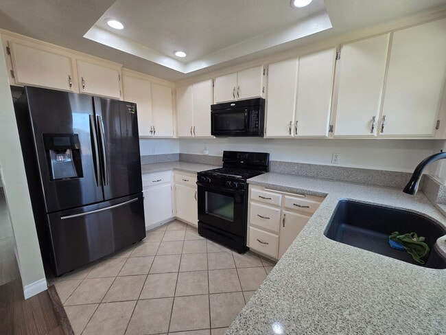 Photo - 2835 La Vida Dr